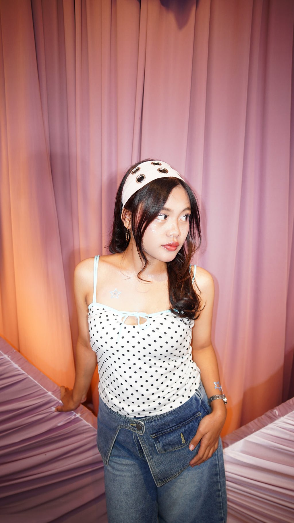 DRESSING ROOM